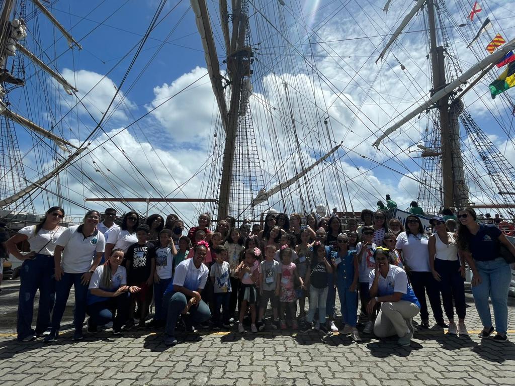 Participantes do projeto “Adolescer” visitam pontos turísticos da cidade de Salvador