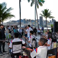 Ao final do evento, o público assistiu à apresentação da Orquestra Violões do Forte de Copacabana