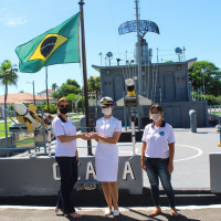 Voluntárias de Fortaleza homenageiam militar da saúde da EAMCE